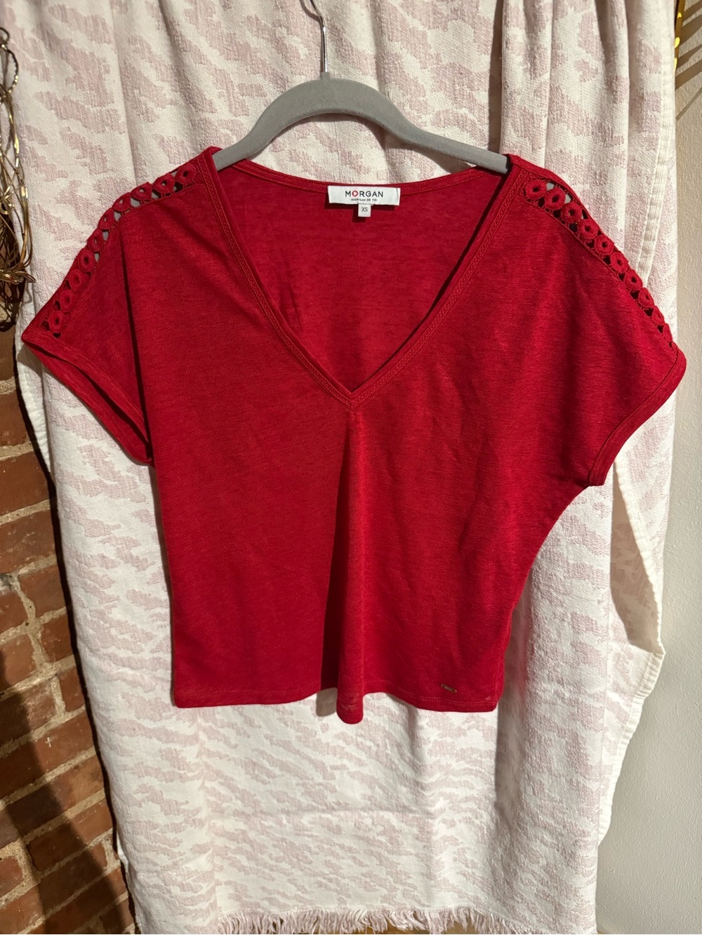 NWOT Morgan de Toi Red V-Neck Short Sleeve Top with Eyelet Shoulders